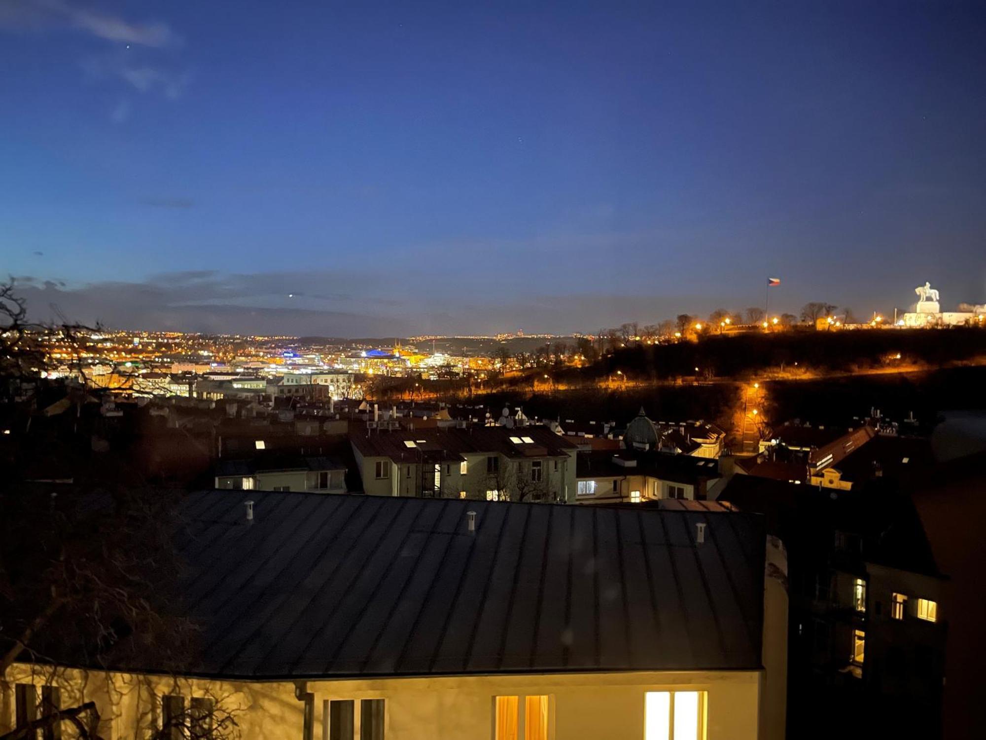 Apartment Cimburkova Прага Екстер'єр фото